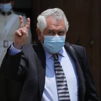 Escándalo: acusan al ministro de Salud de Chile de participar en una fiesta clandestina