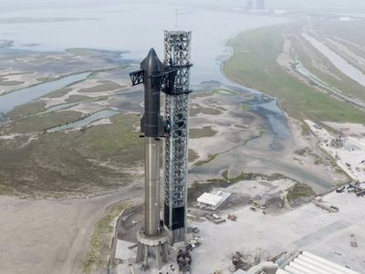 Magnate japonés cancela volar a la Luna con Starship por este motivo