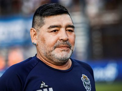 Es oficial: Maradona reveló el resultado tanto de su hisopado, como el de Dieguito y Verónica Ojeda