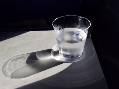 Agua, energía y magia: el poderoso ritual que tenés que hacer antes de dormir si querés cumplir un gran deseo