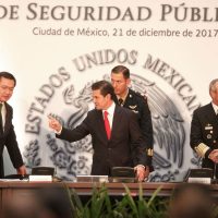 Peña promulga Ley de Seguridad; espera que la revise la SCJN