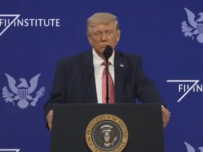 En tono de burla, Donald Trump imita la voz de Claudia Sheinbaum (Video)