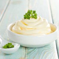Mayonesa casera con huevo cocido: la receta más segura y rica, con pocos ingredientes