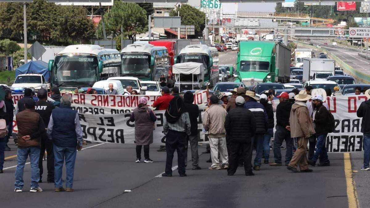 Bloquean carretera México-Toluca por falta de pagos por tierras para la construcción del Tren Interurbano