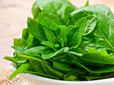 Cómo sembrar una planta de espinaca en macetas y disfrutarla en tu cocina sin gastar en el supermercado