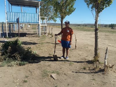 Un joven de Añelo necesita recaudar dinero para un tratamiento que le permitirá recuperar la vista