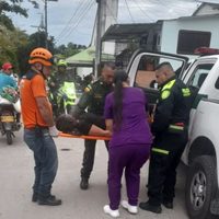 Autobús con migrantes cae a un barranco en Colombia; hay 10 muertos y 25 heridos
