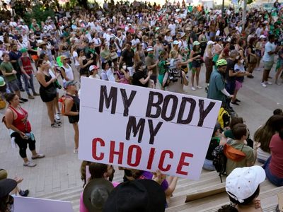 Corte Suprema deja vigente prohibición a abortos en Texas, incluso los de emergencia