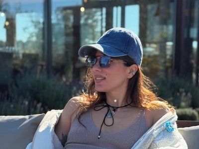 Gime Accardi impuso su estilo con una campera de gamuza que es furor esta temporada