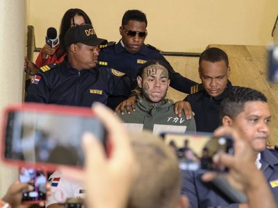 El rapero Tekashi 6ix9ine se declara culpable por posesión de drogas