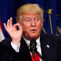 Trump aventaja a Clinton con dos puntos porcentuales: encuesta