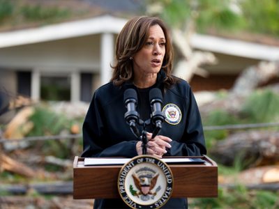 Harris mantiene ventaja sobre Trump en encuestas, pero sigue por detrás en cinco estados disputados