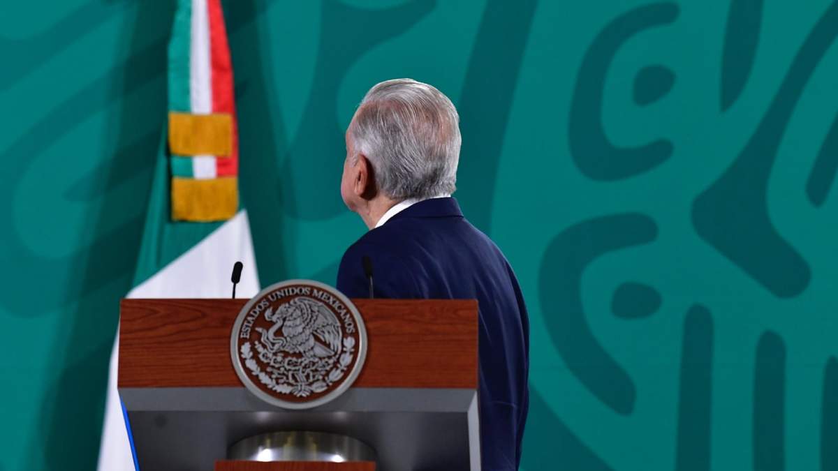AMLO. Simulación