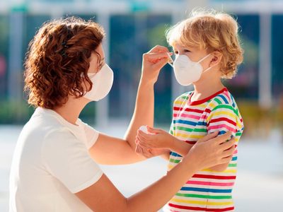 El Gobierno otorgó licencias para empleados privados que tengan hijos de 6 años o menos