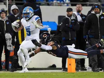 Lions vencen a los Bears rumbo a playoffs con gol de campo de 42 yardas de Bates