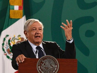 AMLO arremete contra Calderón por decir: "no tiene la culpa el indio sino el que lo hizo presidente"