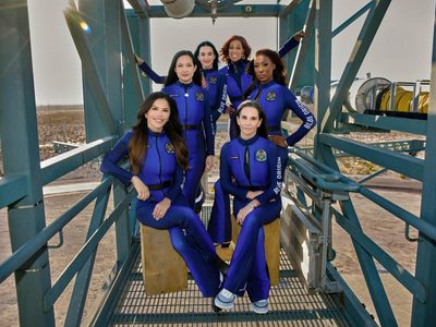 Blue Origin lanza tripulación femenina con Katy Perry, Gayle King y Lauren Sanchez