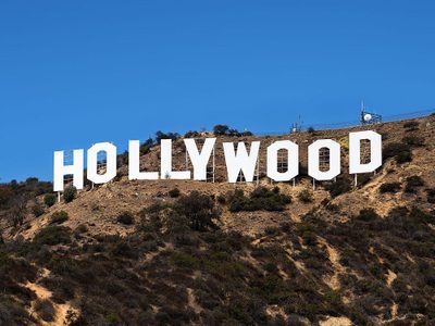 El increíble video inédito del beso entre dos actrices de Hollywood