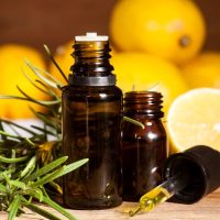 Sin gastar fortuna en aromatizantes: conocé el truco viral para que tu casa huela rico sin esfuerzo