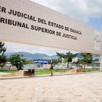 Juez ordena separar del cargo a dos magistrados del TSJ de Oaxaca nombrados por Murat