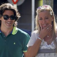 Después del triunfo de Belén Esteban: Toño Sanchís reaparece con su esposa