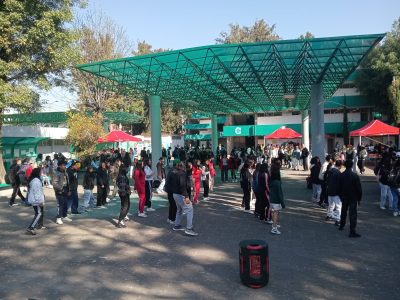 Encuentran cadáver afuera del Bachilleres 10, en la CDMX