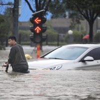 Cinco ciudades en China decretan alerta roja por las lluvias e inundaciones