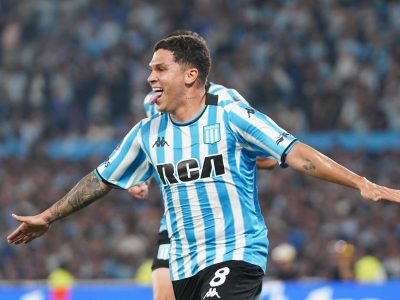Lo llamó Gago: qué pasará con el futuro de Juanfer Quintero