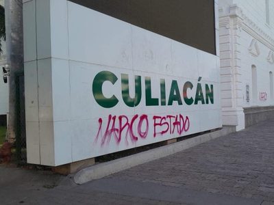 Estallan ciudadanos contra gobierno de Rubén Rocha Moya
