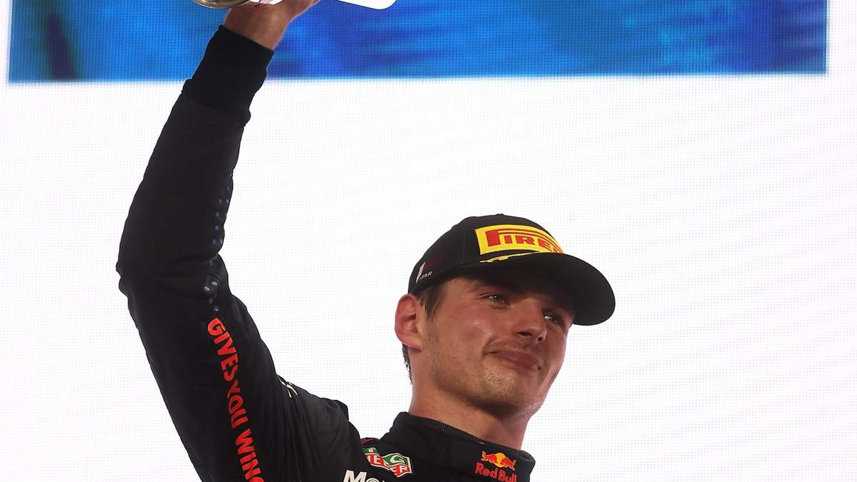 El piloto ganó la carrera y se acerca más al título