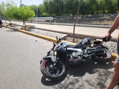 Un motociclista murió tras un violento accidente en la costanera