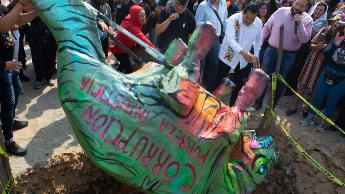 El "PRInosaurio" de casi 3 metros de altura