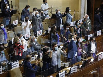 Diputados aprobó el cuarto retiro de pensiones en Chile: el Gobierno buscará su rechazo en el Senado