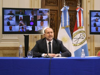 "Hay que poner un freno", dijo Perotti al anunciar nuevas restricciones en Santa Fe