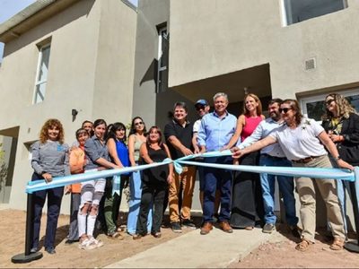 La provincia entregó viviendas a las familias relocalizadas en Neuquén por la apertura de la calle Ignacio Rivas