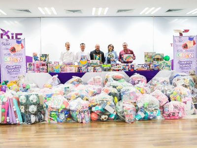 Entrega secretario general de Gobierno donativos de la colecta DIFTON 2026 en vísperas del Día de la