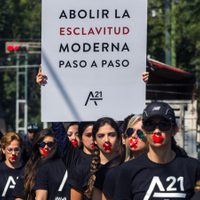 Trata de personas: harán una caminata silenciosa en el puente carretero