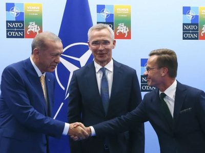 Comité parlamentario turco aprueba ingreso de Suecia a la OTAN
