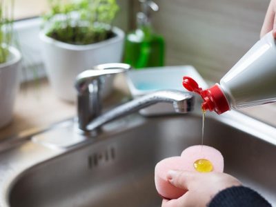 El truco de la abuela para ahorrar el detergente lavavajillas al máximo: tomá nota