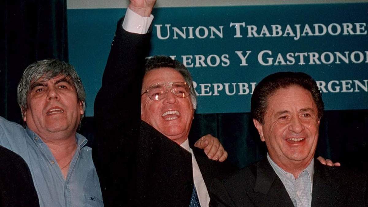 Qué trío. Moyano, Barrionuevo y Duhalde. Foto: NA