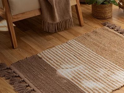 Transformá lo que ibas a tirar: el paso a paso para hacer un organizador de baño con una alfombra vieja