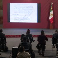 Con amparo, PAN busca acceso a conferencia de AMLO; juez les niega ingreso provisional