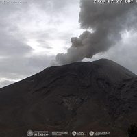 El Popo registra exhalaciones y arroja material incandescente; la alerta está en amarillo fase 2
