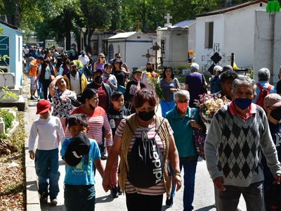 Dia de Muertos en la CDMX: 319 mil personas visitaron a sus difuntos en panteones