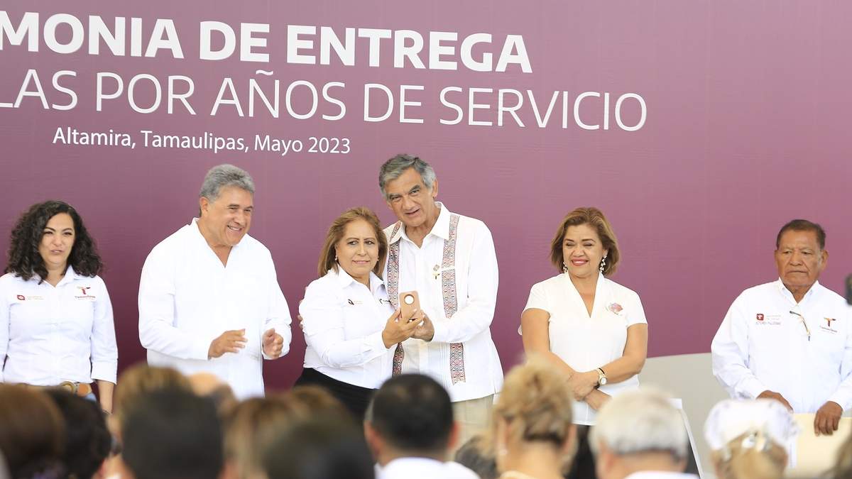 En la transformación del sector salud, las y los trabajadores tendrán seguridad laboral