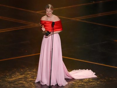 Jessie Buckley gana el Oscar a la mejor actriz por su interpretación en “Hamnet”