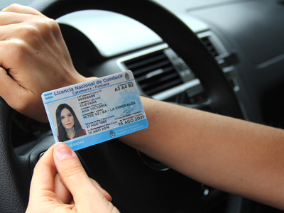 El Gobierno prepara un anuncio para lanzar la licencia de conducir sin vencimiento