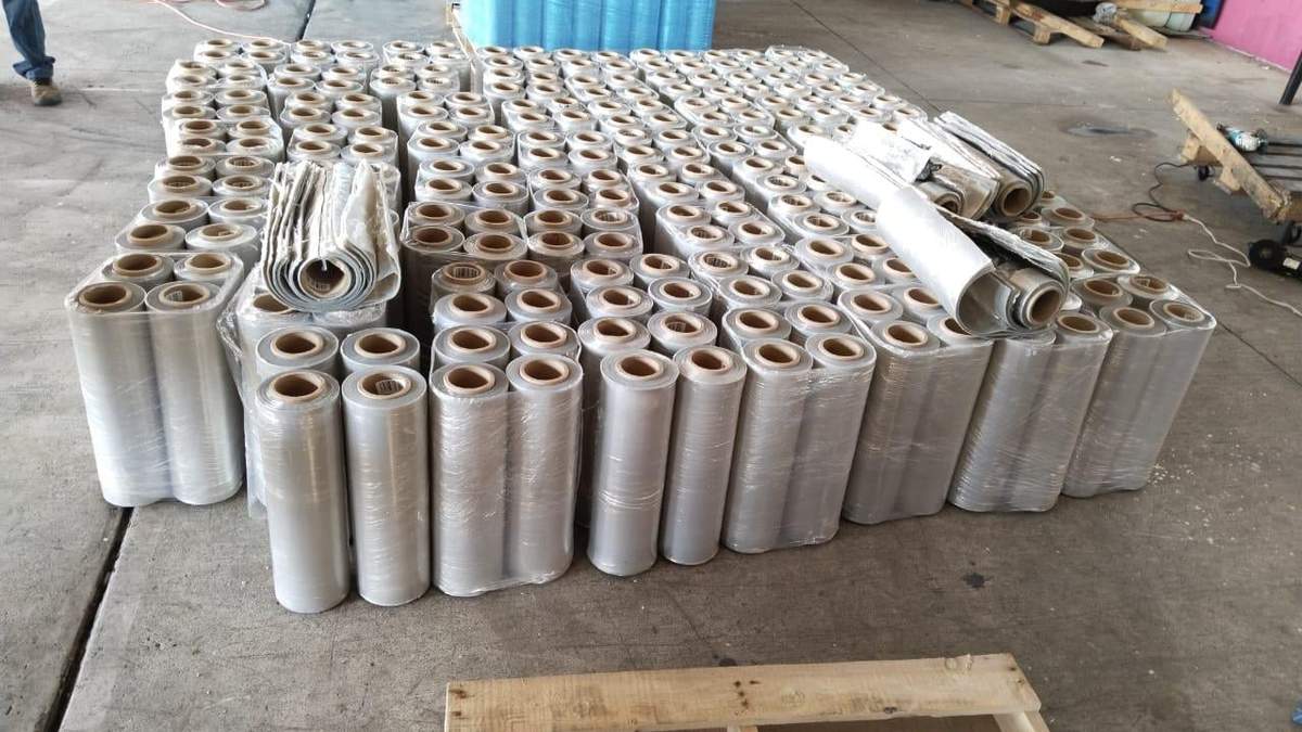 Aseguramiento de 3 mil 840 rollos de película plástica emplayada