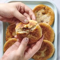 La receta de Hotteok, el postre favorito de Suga de BTS, que es muy fácil de hacer en casa