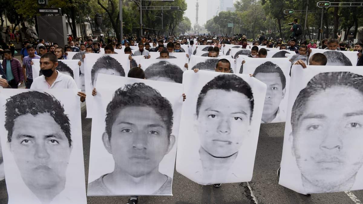 Imágenes del sexto aniversario de la desaparición de los estudiantes